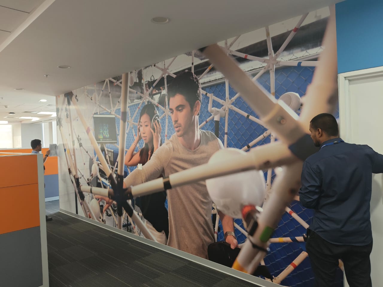 Qualcomm Wall Graphics 11